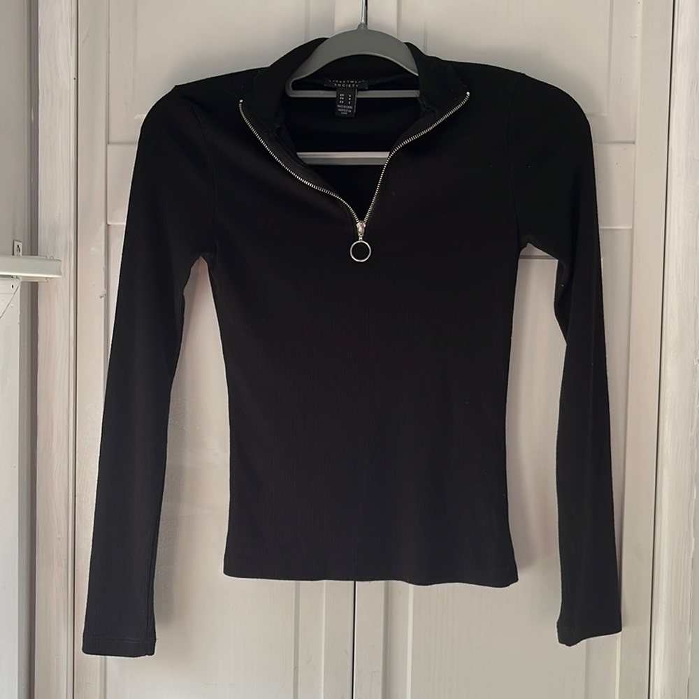 Streetwear Society ~Size S~ long sleeve half zip top Black